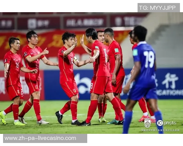 中国足球迎战叙利亚队期待逆袭展现实力与团队精神